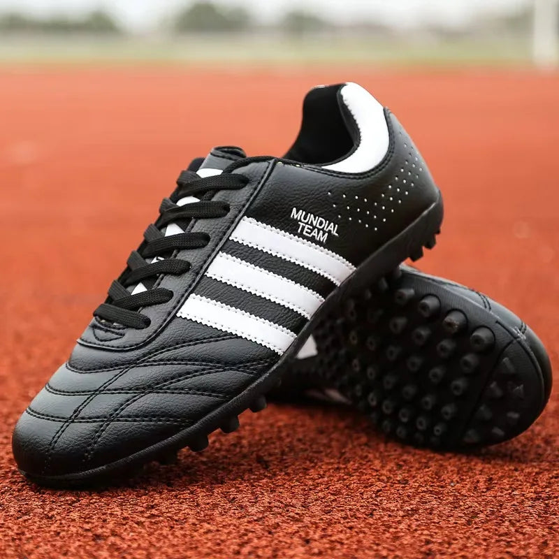 Professional football shoes ultra light